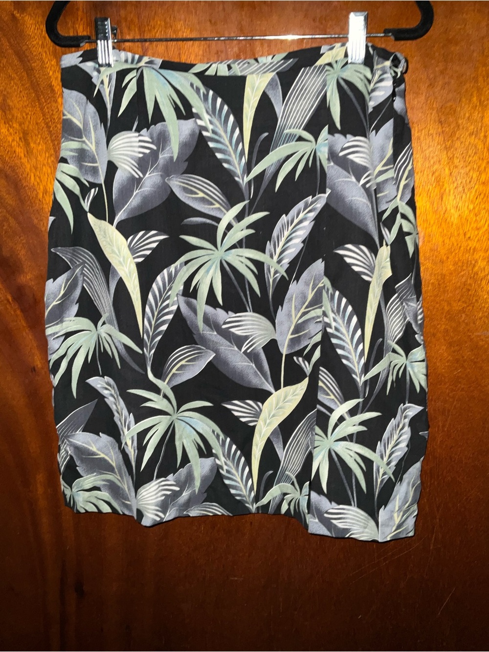 Vintage Tommy Bahama Black Tropical Trim Silk Skirt
